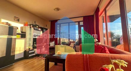 Чотирикімнатна квартира в Санні Хаус