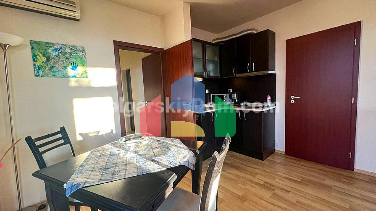 Чотирикімнатна квартира в Санні Хаус