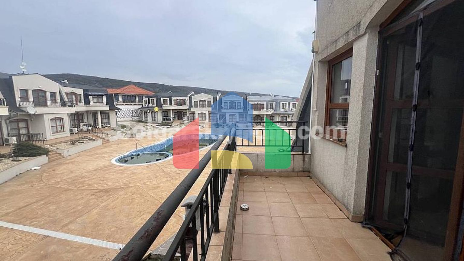 Трикімнатна квартира в Несебр В'ю