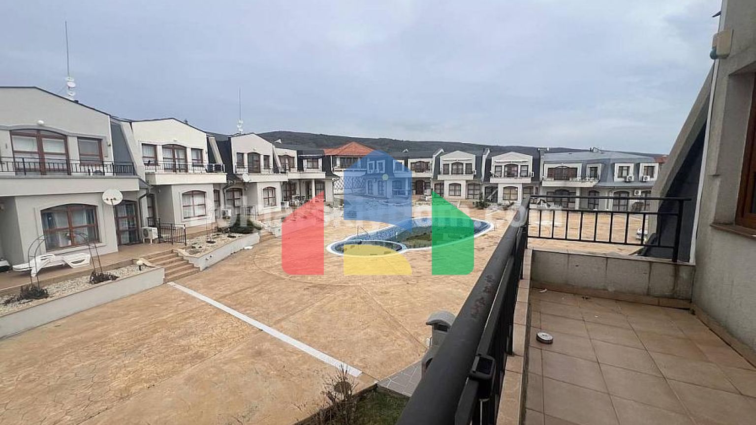 Трикімнатна квартира в Несебр В'ю