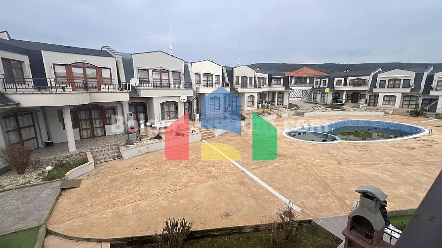 Трикімнатна квартира в Несебр В'ю