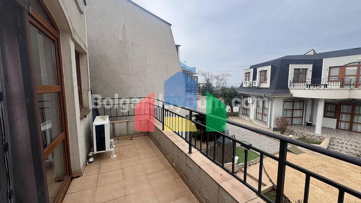 Трикімнатна квартира в Несебр В'ю