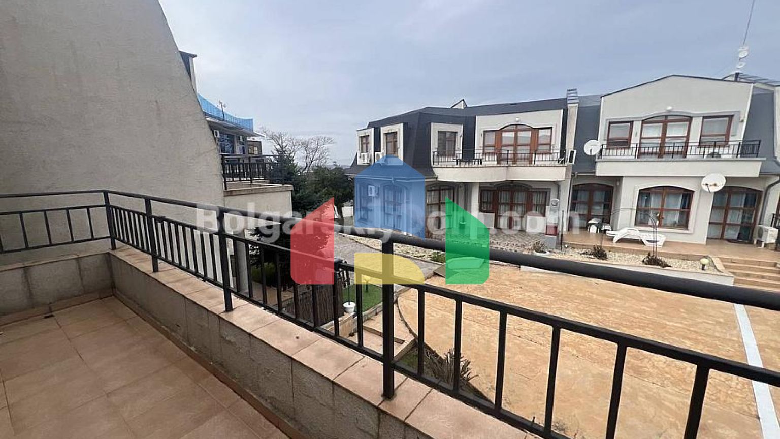 Трикімнатна квартира в Несебр В'ю