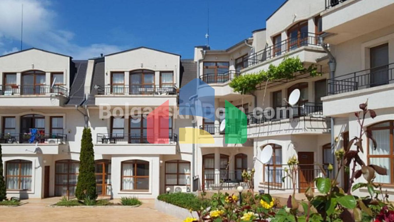 Трикімнатна квартира в Несебр В'ю