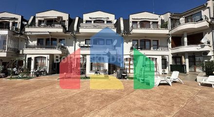 Трикімнатна квартира в Несебр В'ю