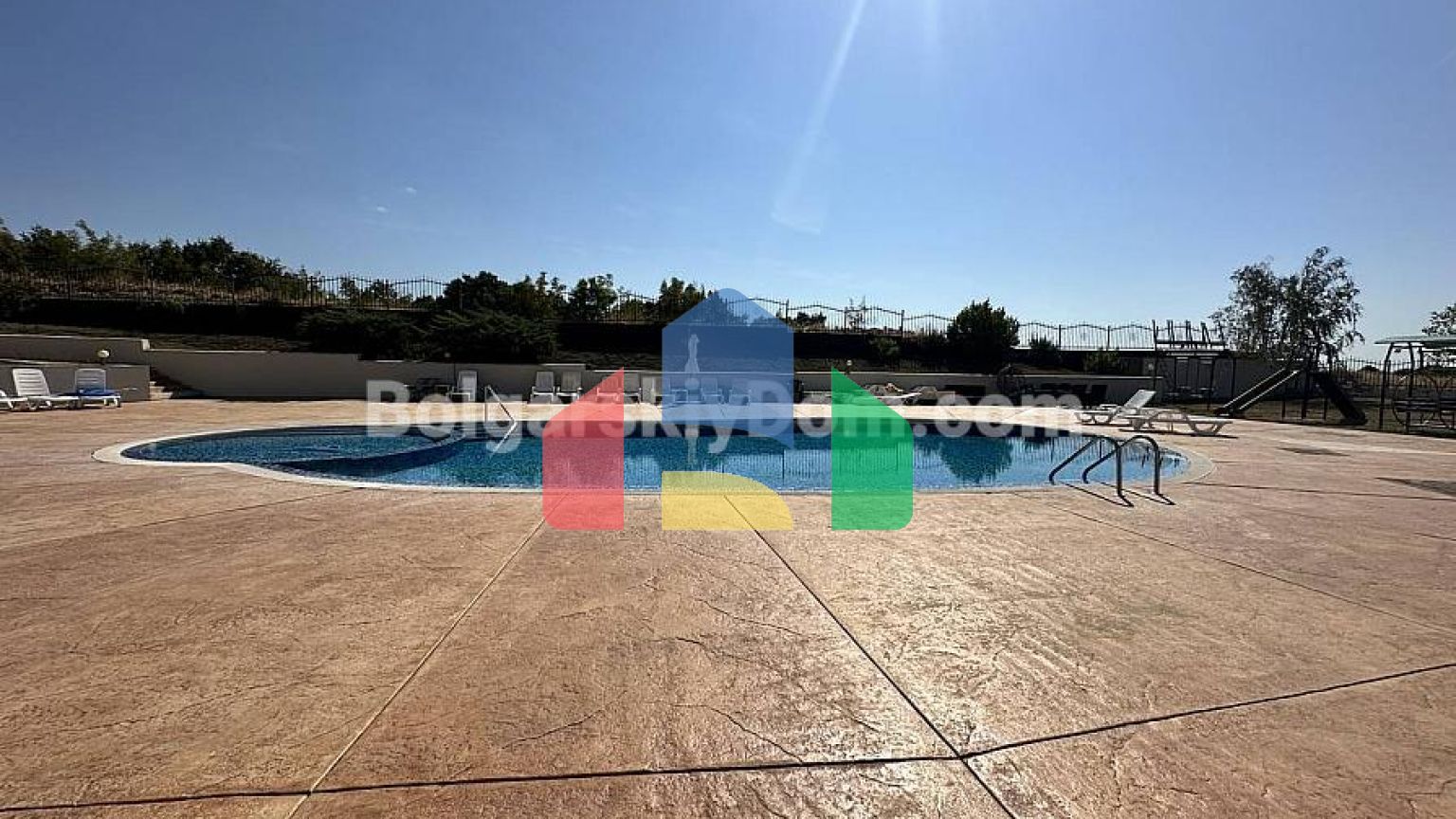 Трикімнатна квартира в Несебр В'ю