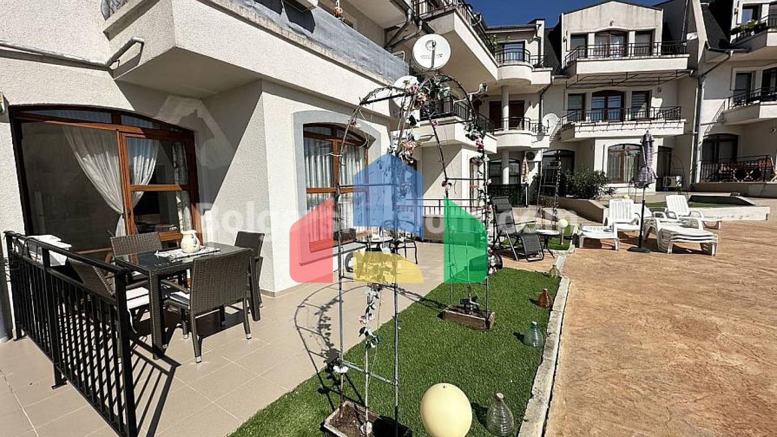 Трикімнатна квартира в Несебр В'ю