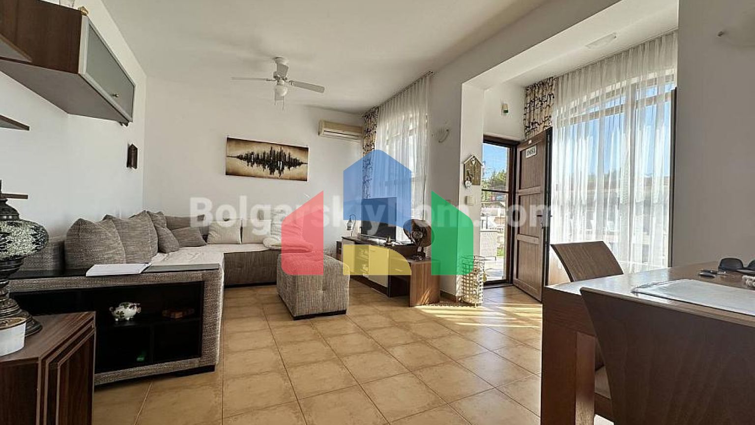 Трикімнатна квартира в Несебр В'ю