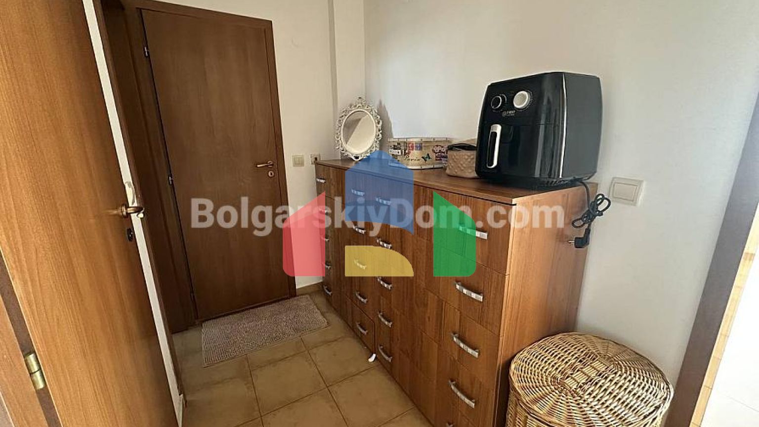 Трикімнатна квартира в Несебр В'ю