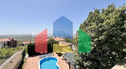 Дом в Кошарице