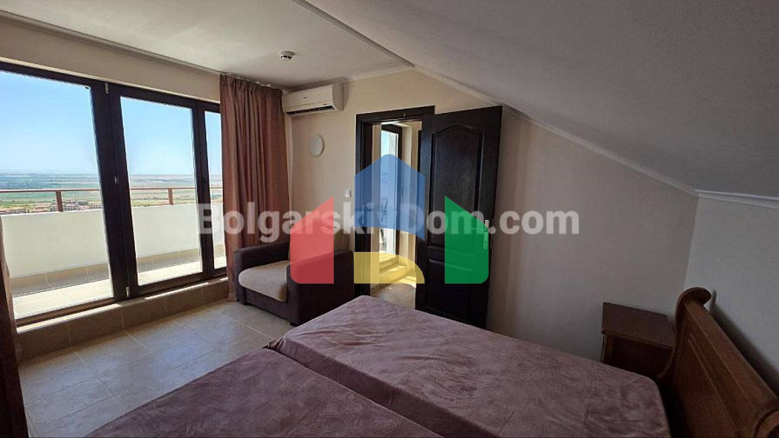 Трикімнатна квартира в Бей В'ю Віллас