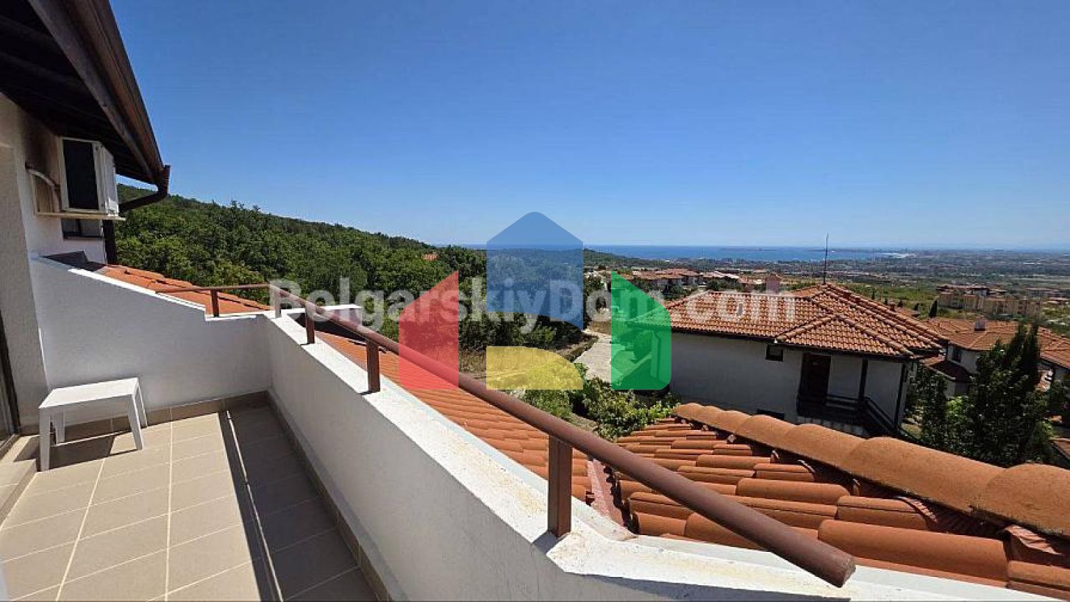 Трикімнатна квартира в Бей В'ю Віллас