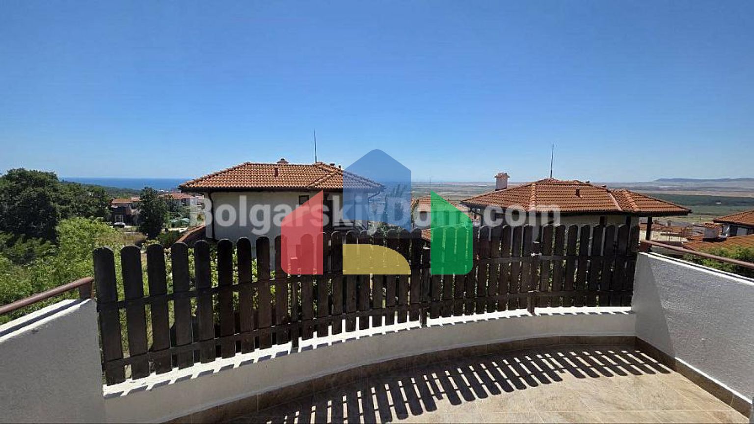 Трикімнатна квартира в Бей В'ю Віллас