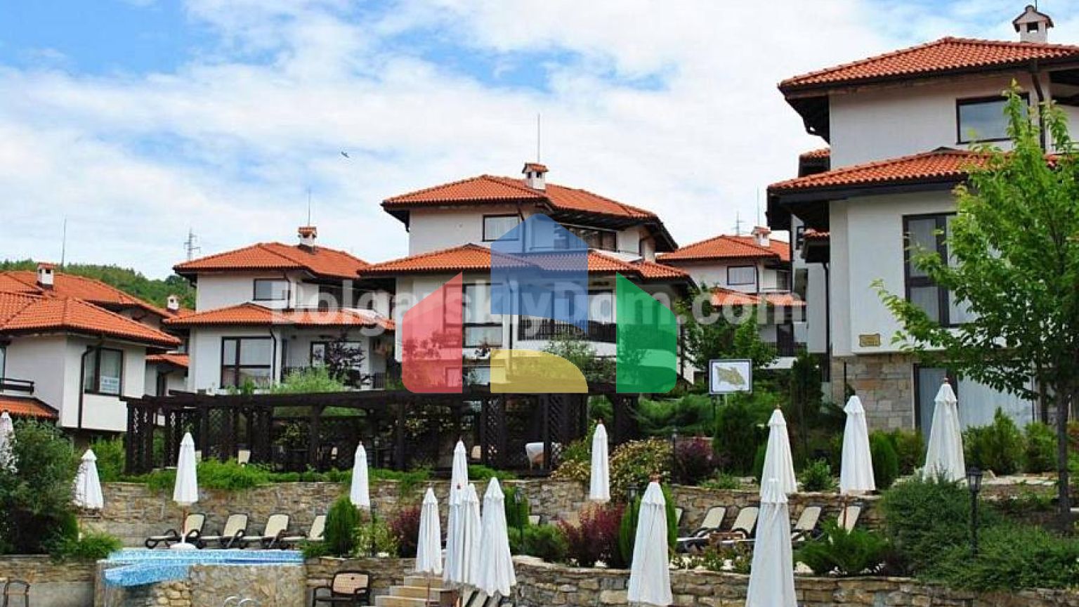 Трикімнатна квартира в Бей В'ю Віллас