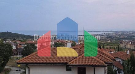 Трикімнатна квартира в Бей В'ю Віллас