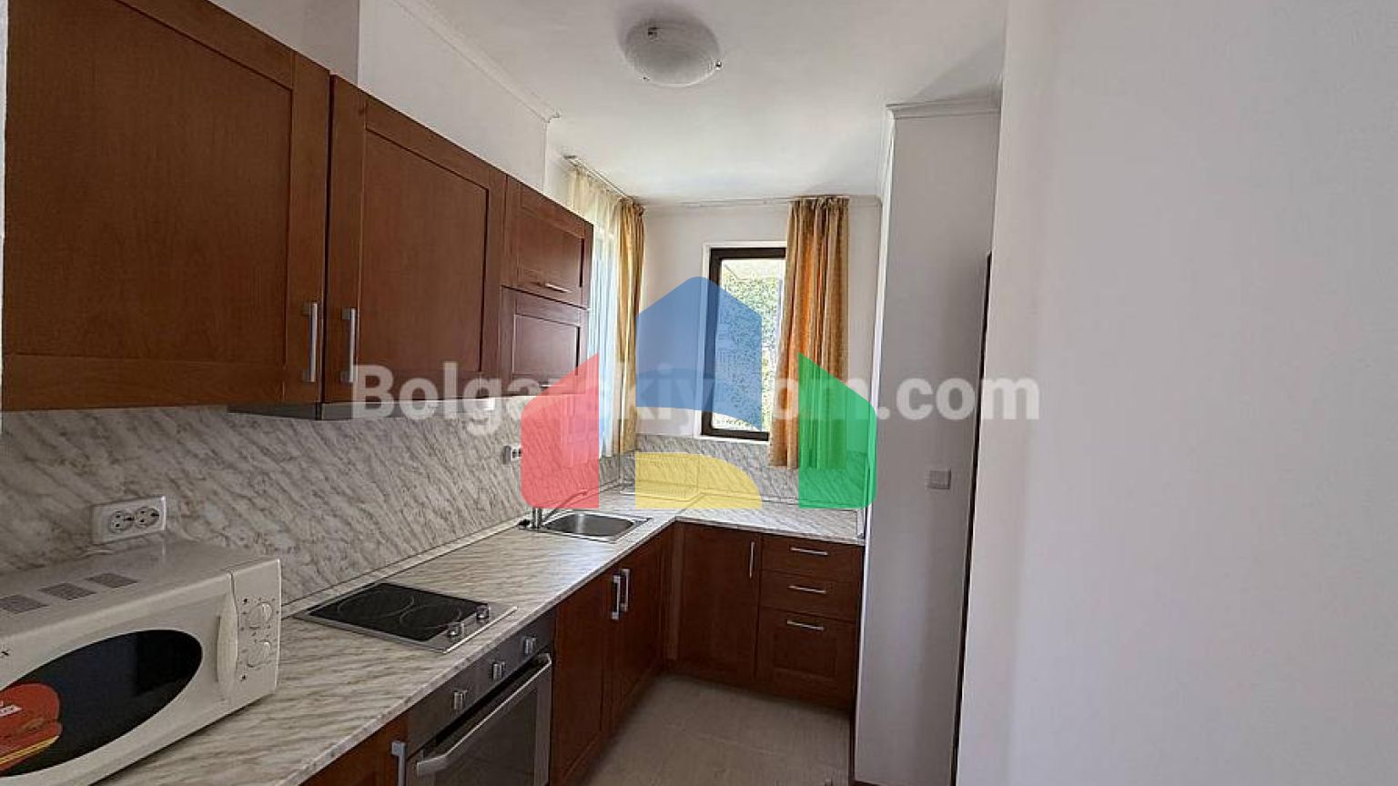 Трикімнатна квартира в Бей В'ю Віллас