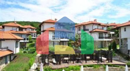 Трикімнатна квартира в Бей В'ю Віллас