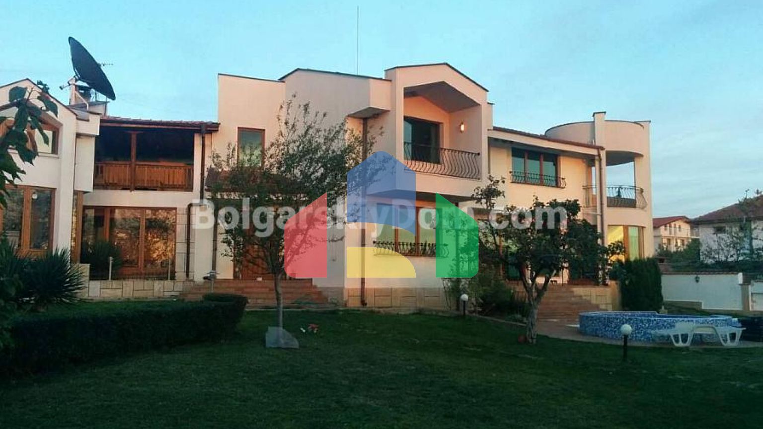 Дом в Кошарице