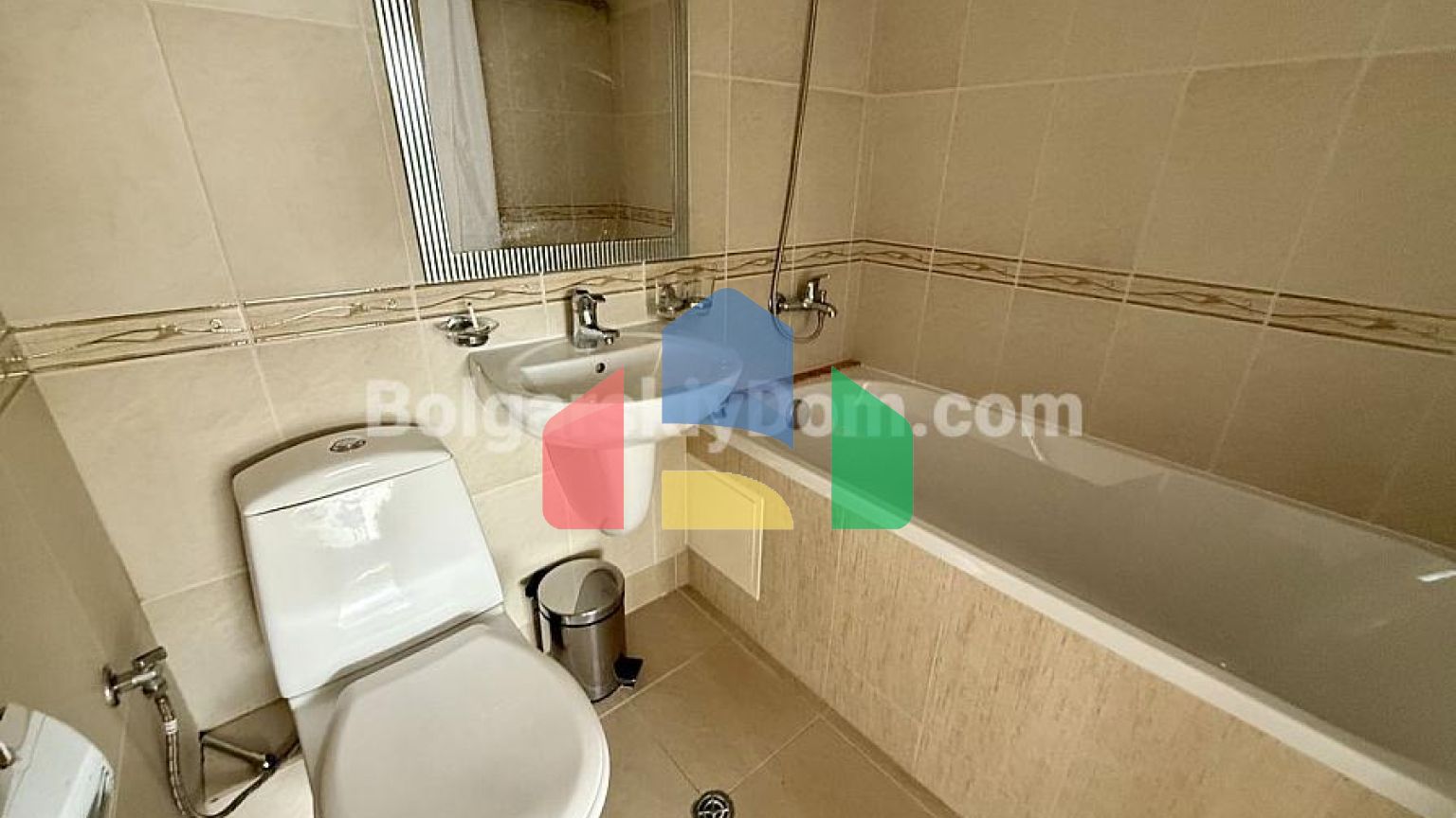 Трикімнатна квартира в Бей В'ю Віллас