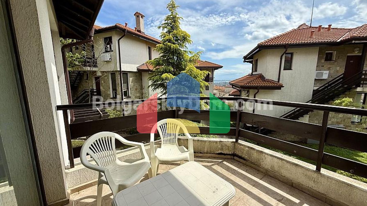 Трикімнатна квартира в Бей В'ю Віллас