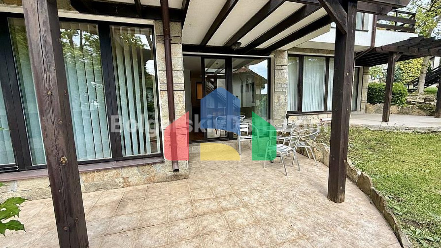 Трикімнатна квартира в Бей В'ю Віллас