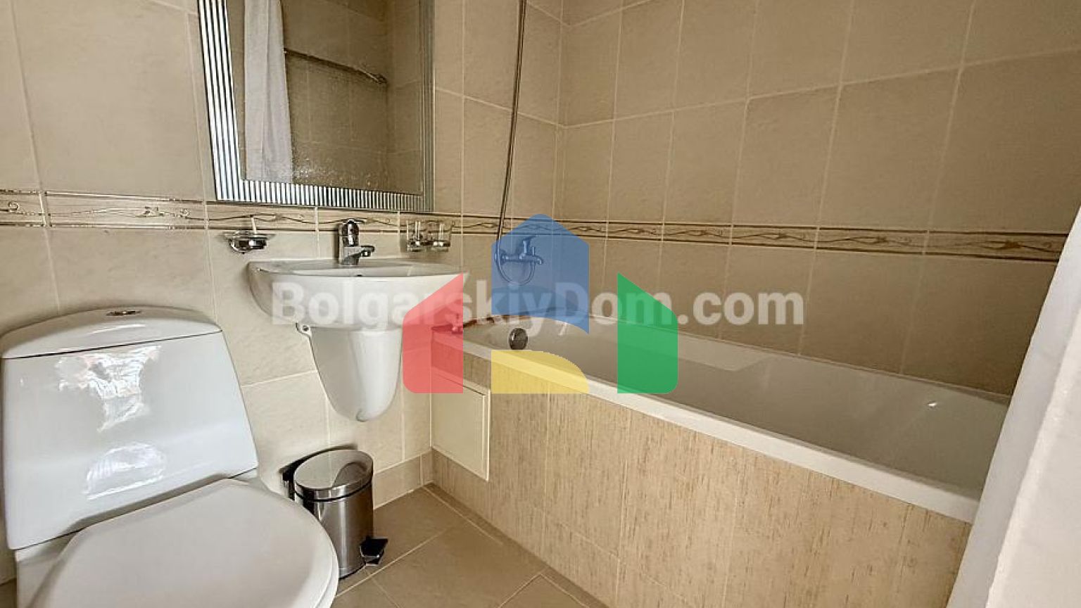 Трикімнатна квартира в Бей В'ю Віллас