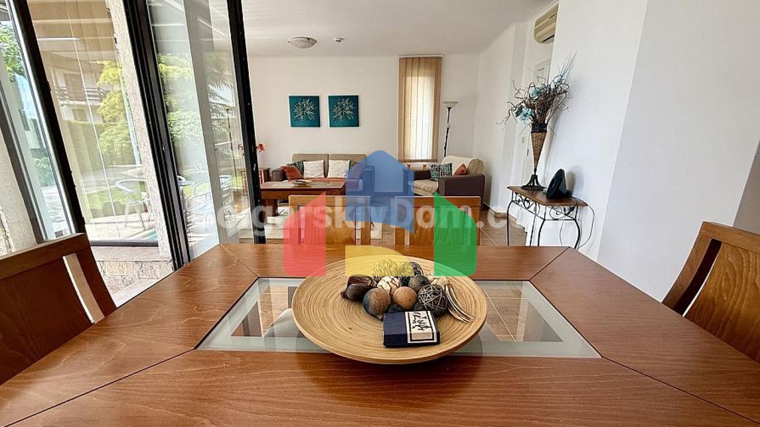 Трикімнатна квартира в Бей В'ю Віллас