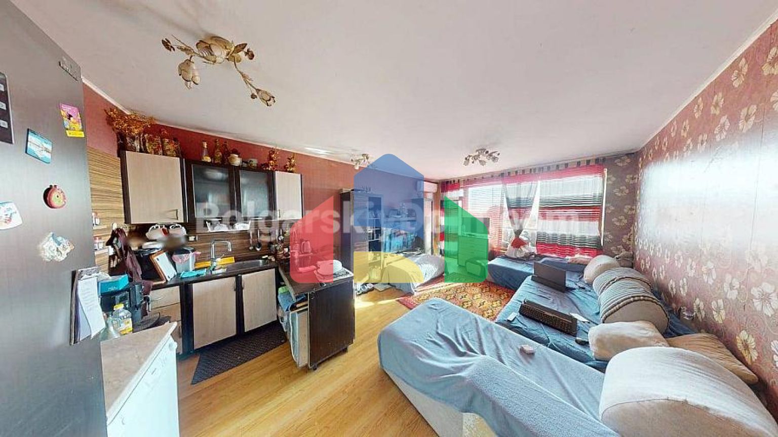 Трикімнатна квартира в Санні Хаус