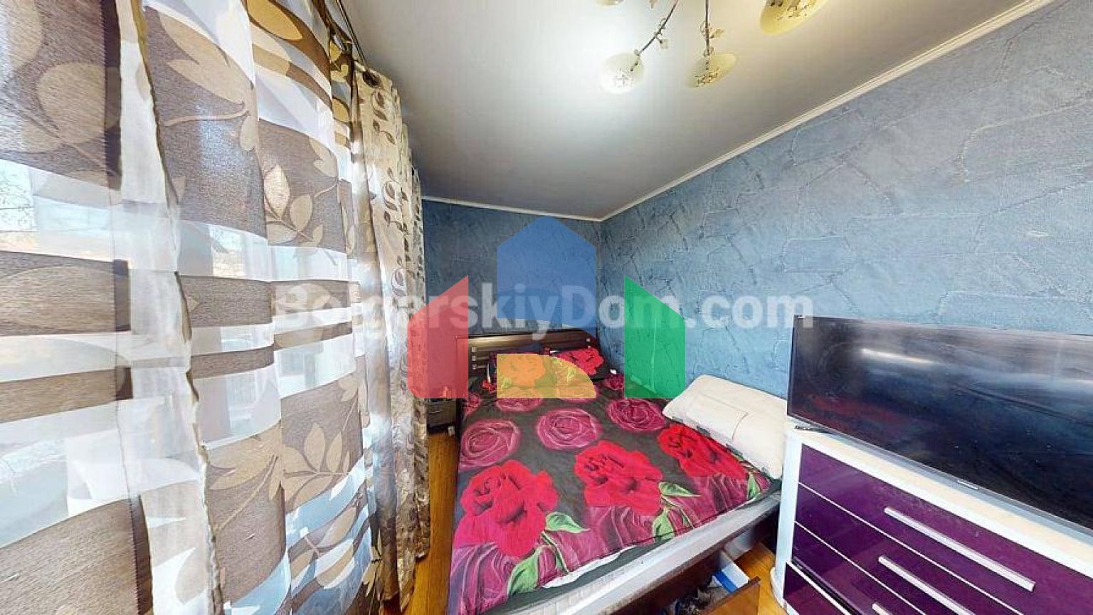 Трикімнатна квартира в Санні Хаус