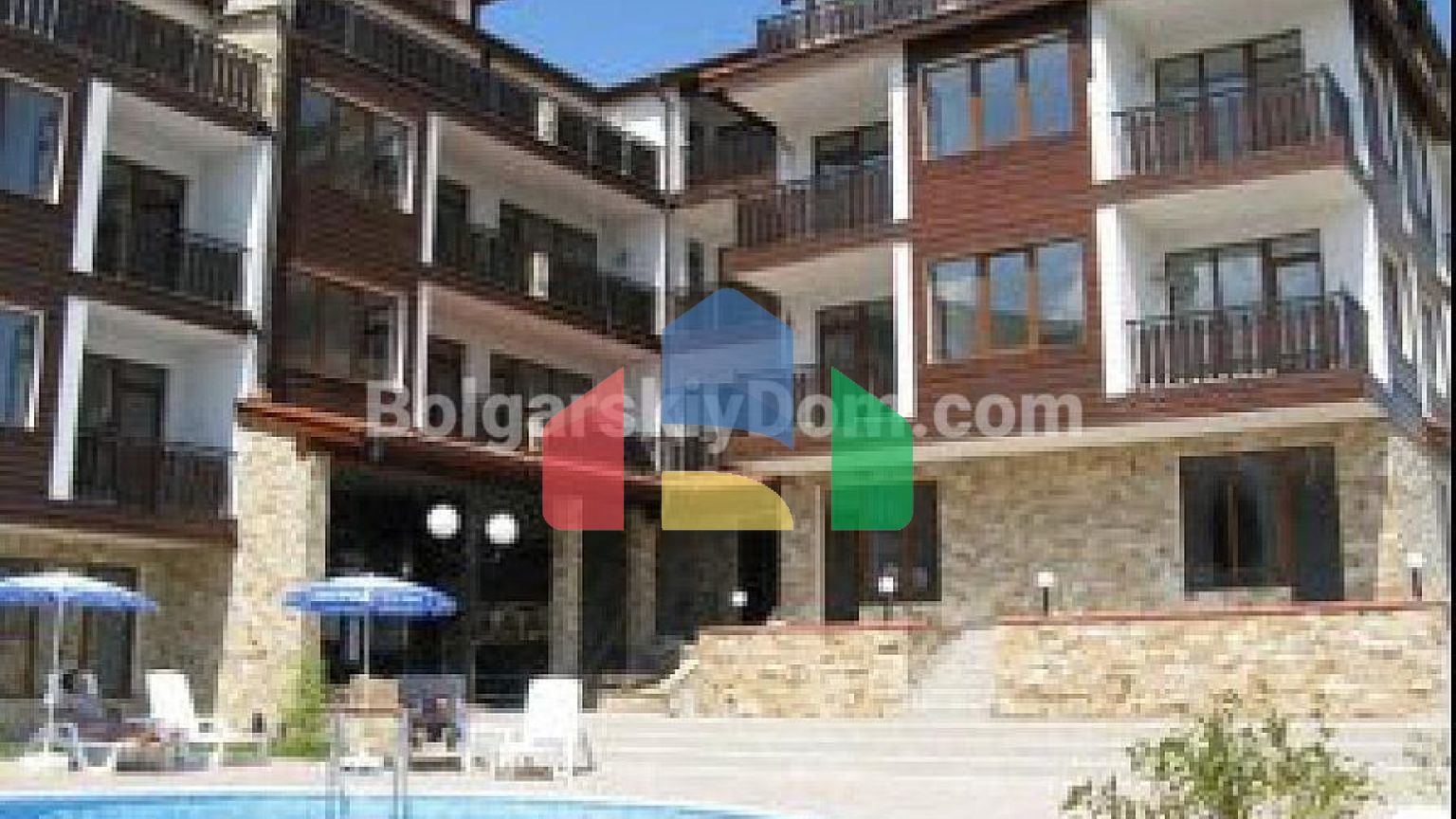 Трикімнатна квартира в Санні Хаус