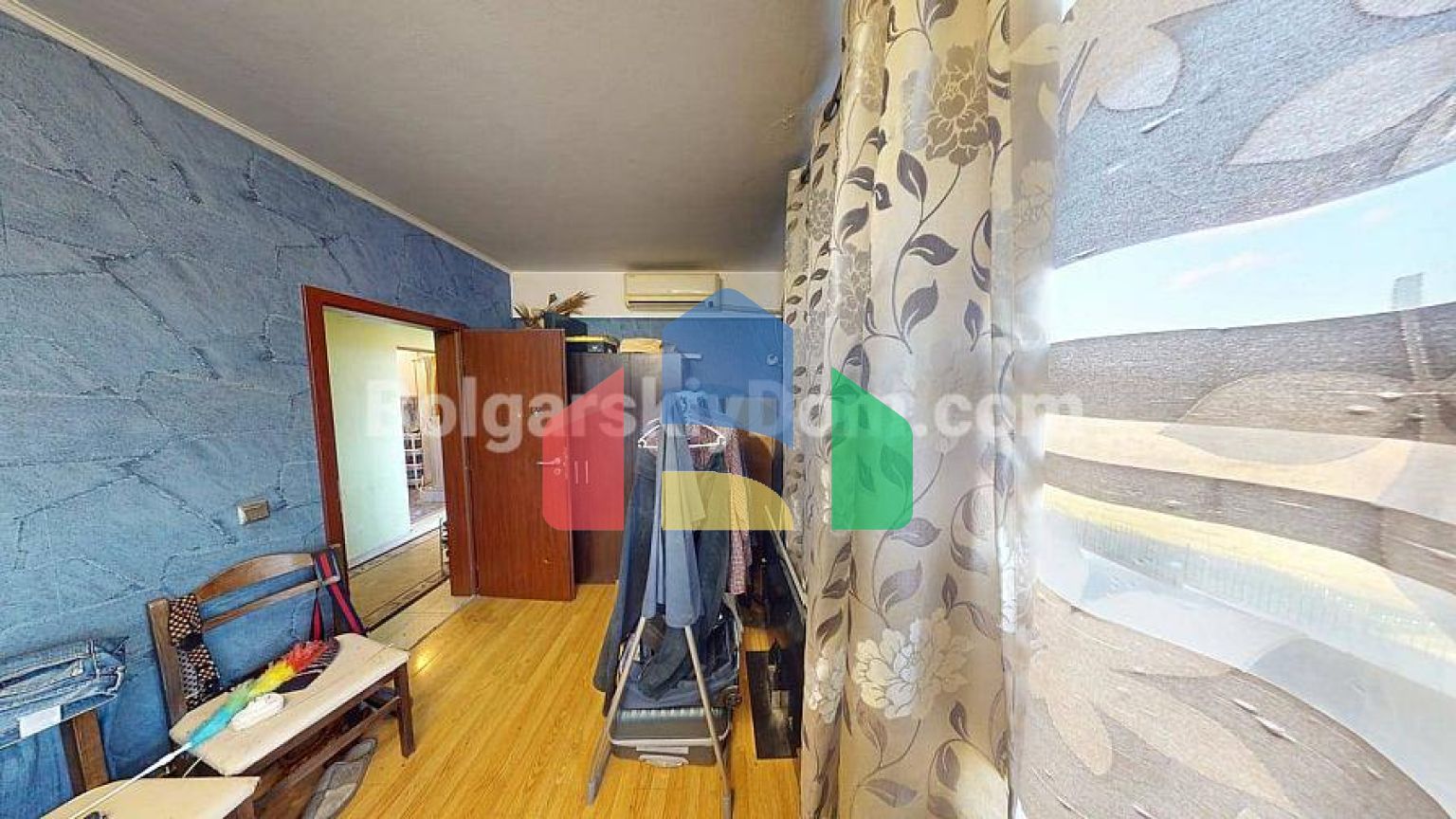 Трикімнатна квартира в Санні Хаус