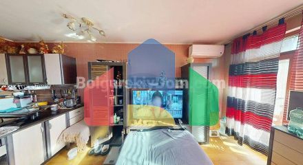 Трикімнатна квартира в Санні Хаус