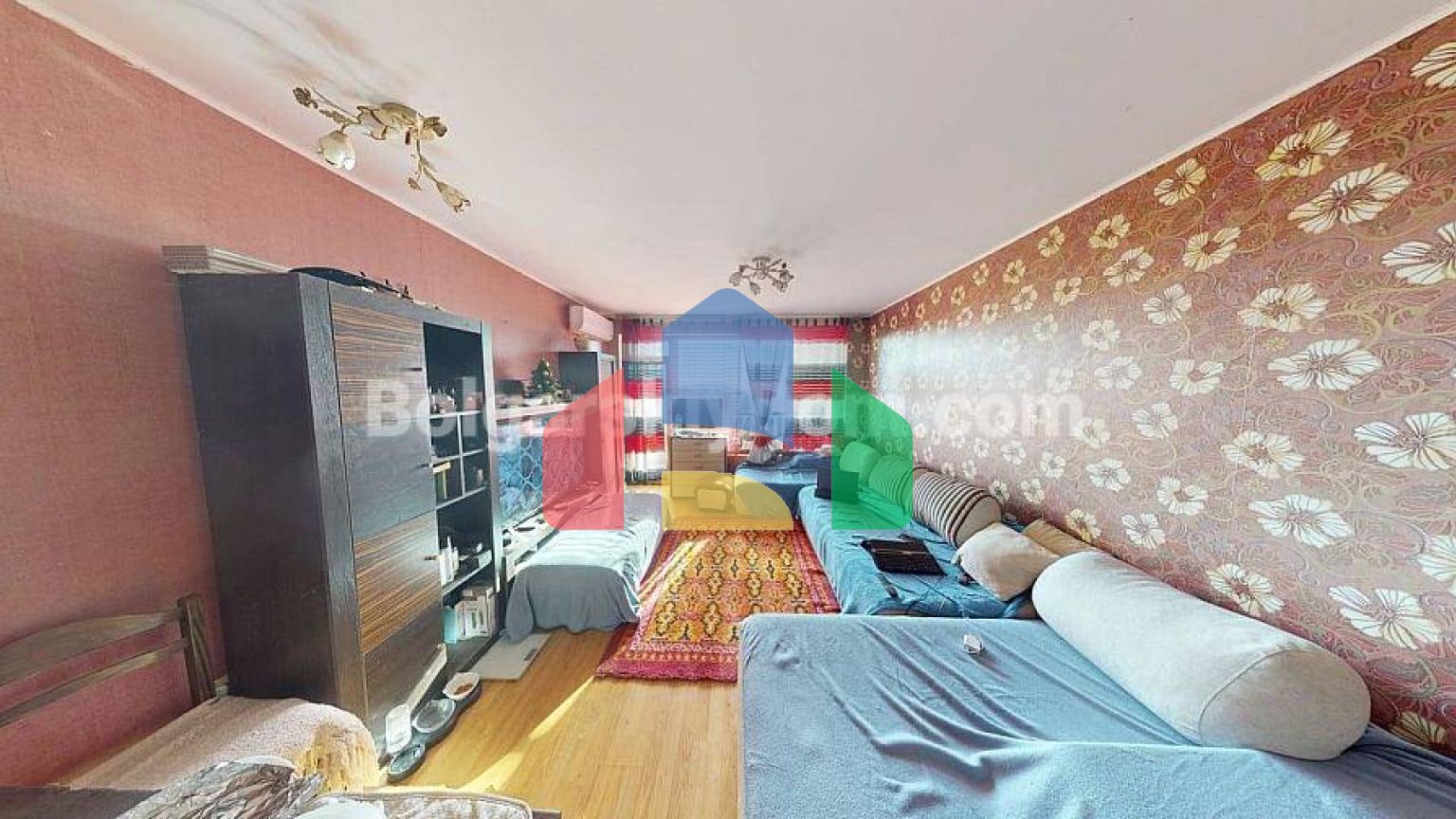 Трикімнатна квартира в Санні Хаус