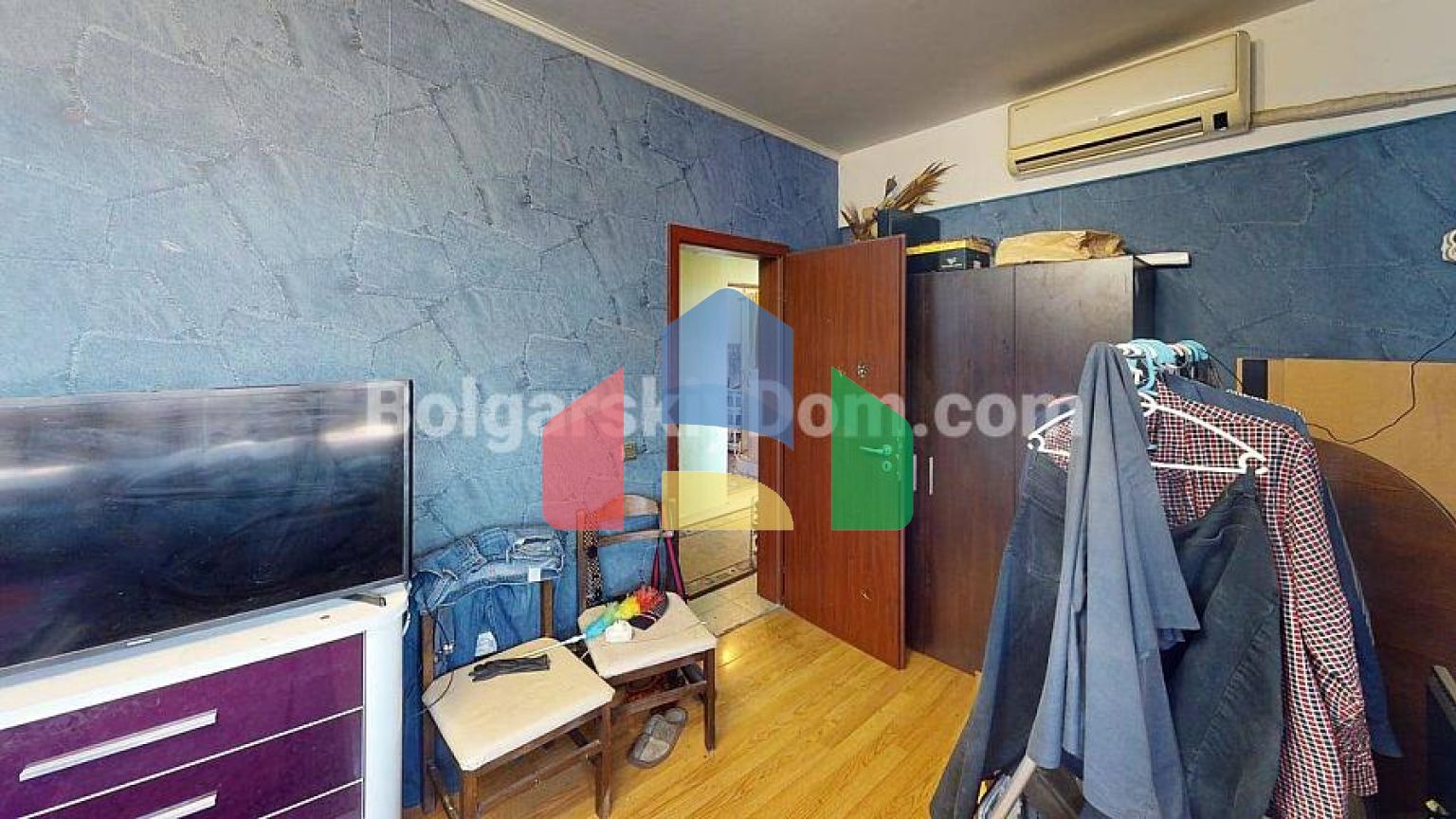 Трикімнатна квартира в Санні Хаус