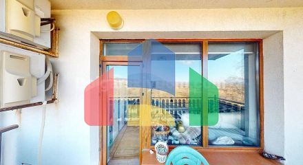 Трикімнатна квартира в Санні Хаус