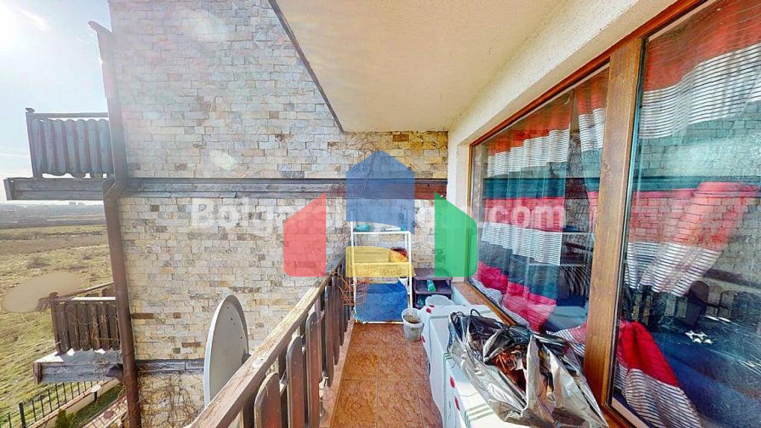 Трикімнатна квартира в Санні Хаус