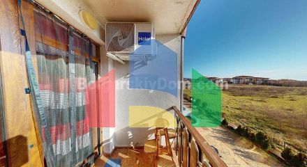 Трикімнатна квартира в Санні Хаус