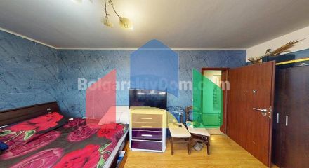 Трикімнатна квартира в Санні Хаус