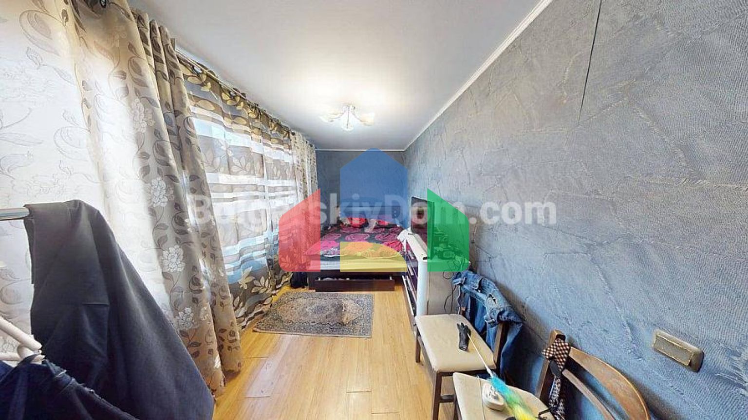 Трикімнатна квартира в Санні Хаус