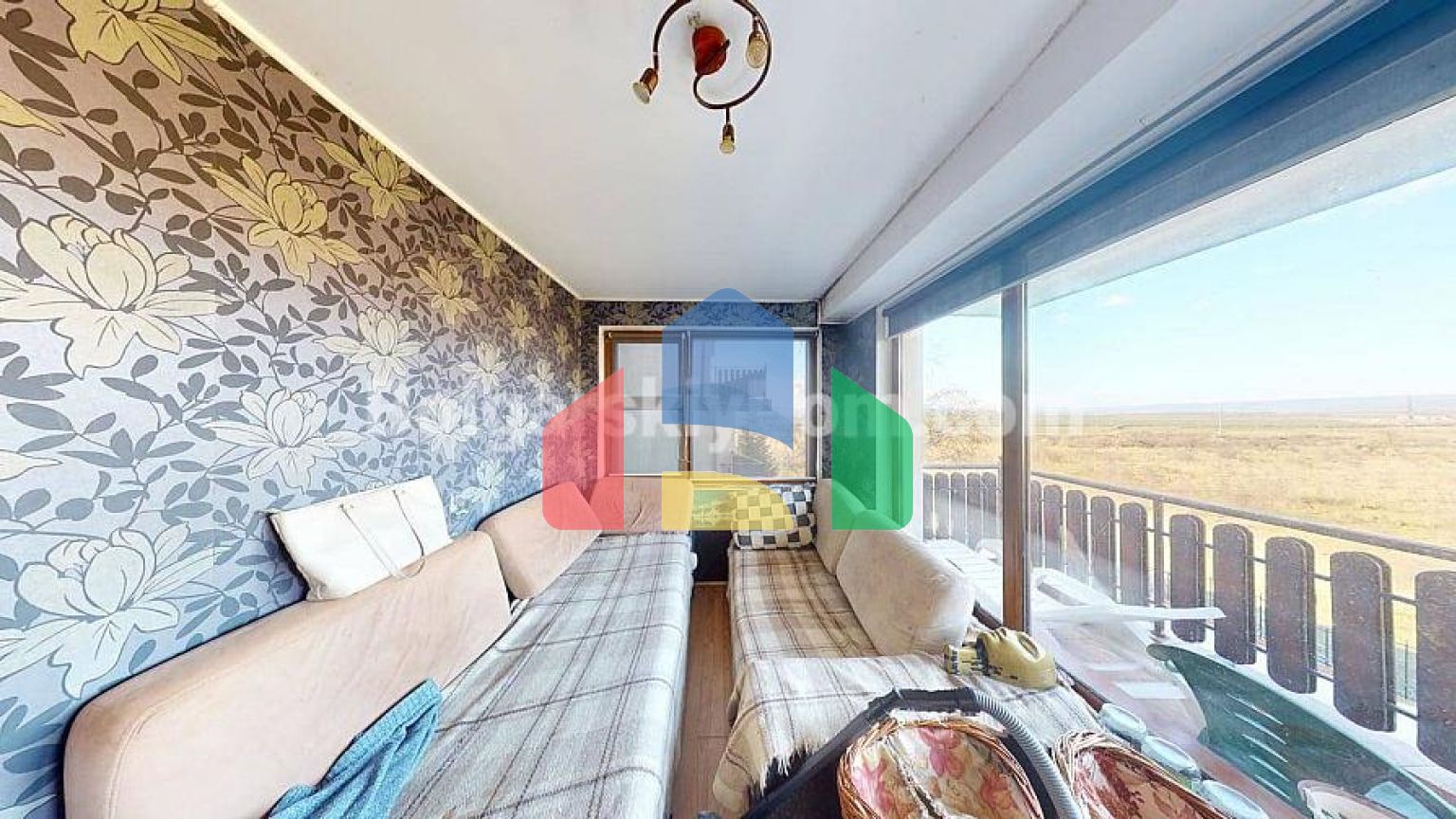 Трикімнатна квартира в Санні Хаус