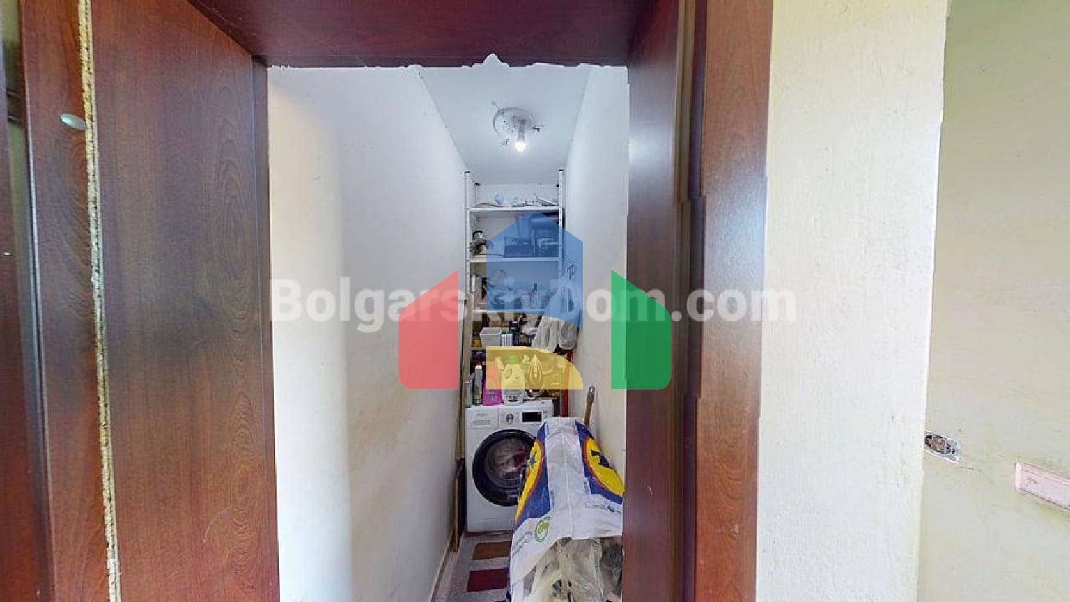 Трикімнатна квартира в Санні Хаус