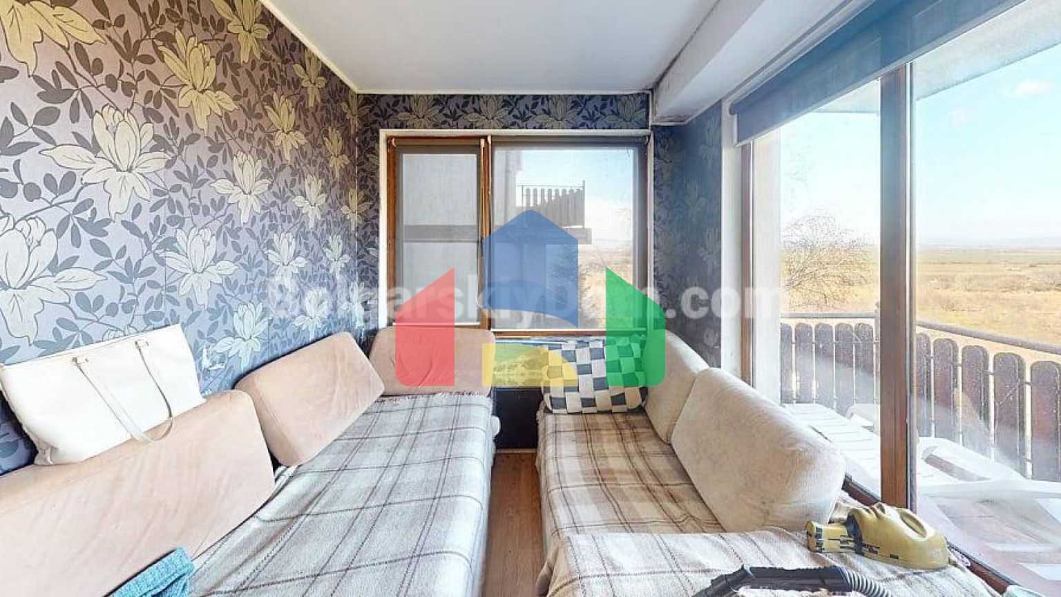 Трикімнатна квартира в Санні Хаус