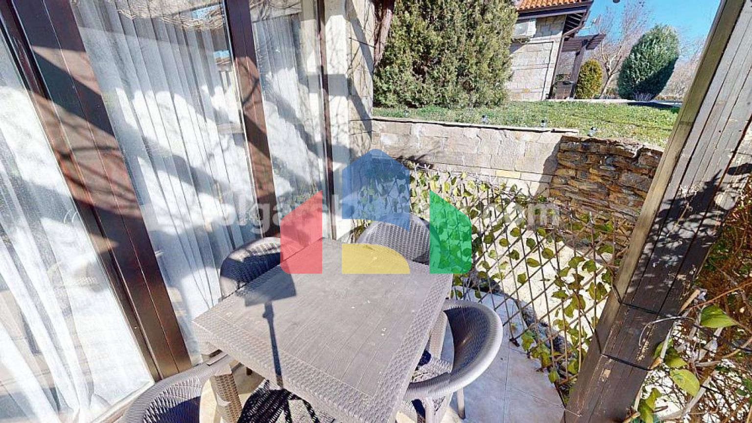 Трикімнатна квартира в Бей В'ю Віллас