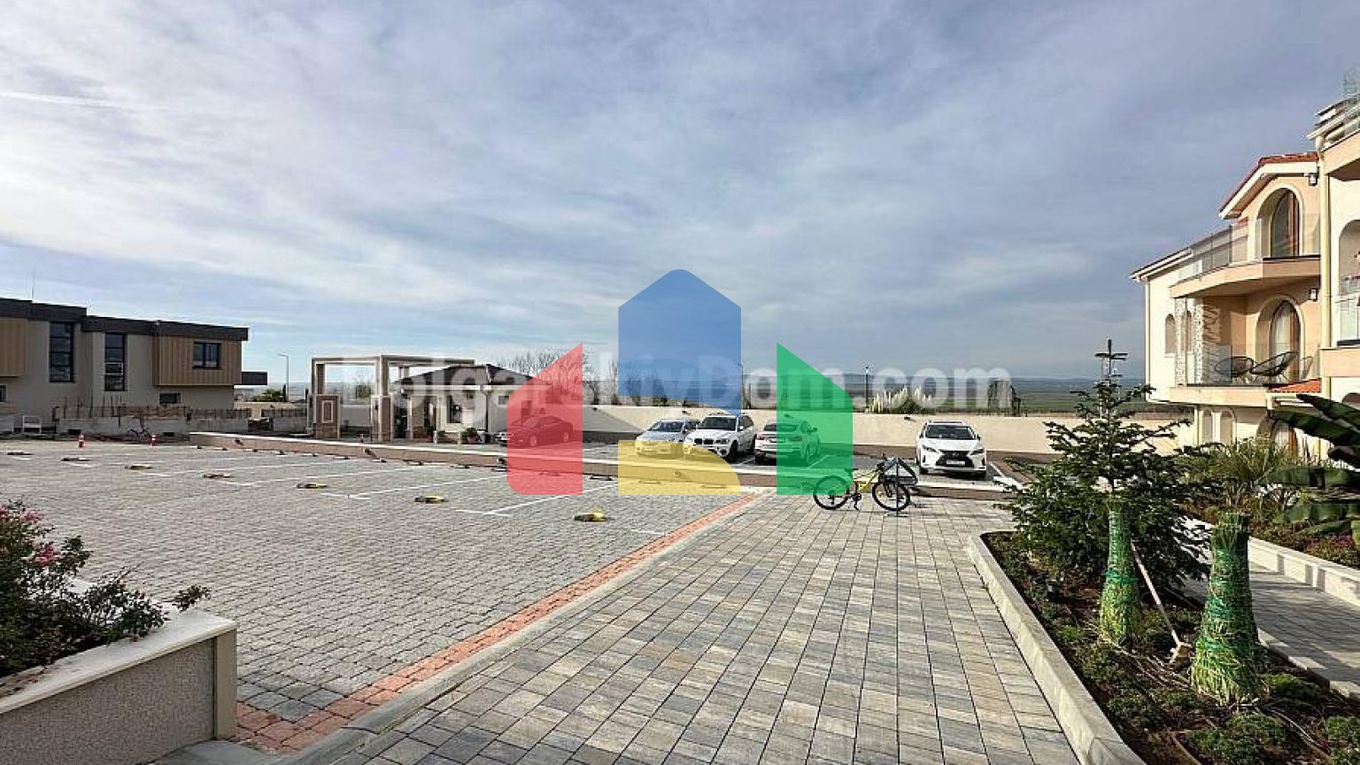 Двокімнатна квартира в Гранд Вілладж