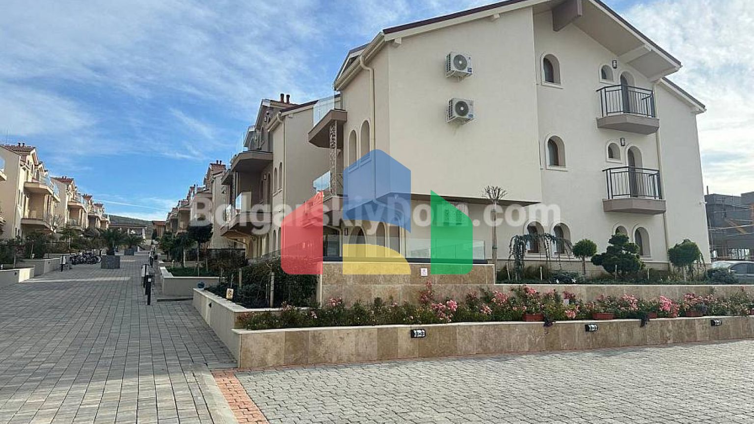 Двокімнатна квартира в Гранд Вілладж