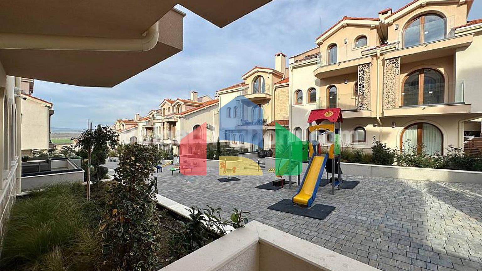 Двокімнатна квартира в Гранд Вілладж