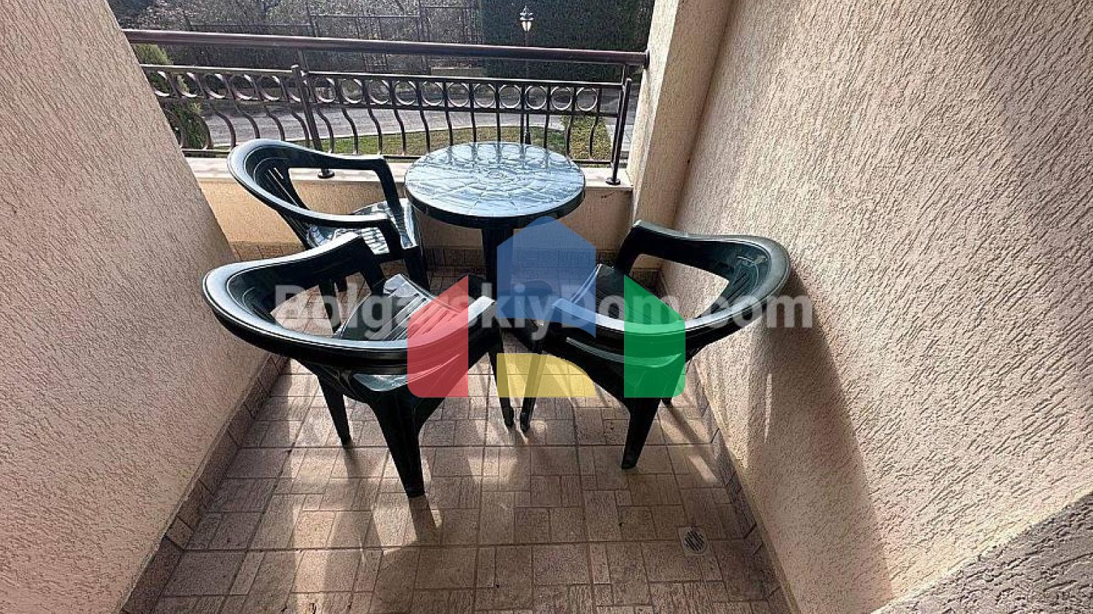 Велика студія в Галерея