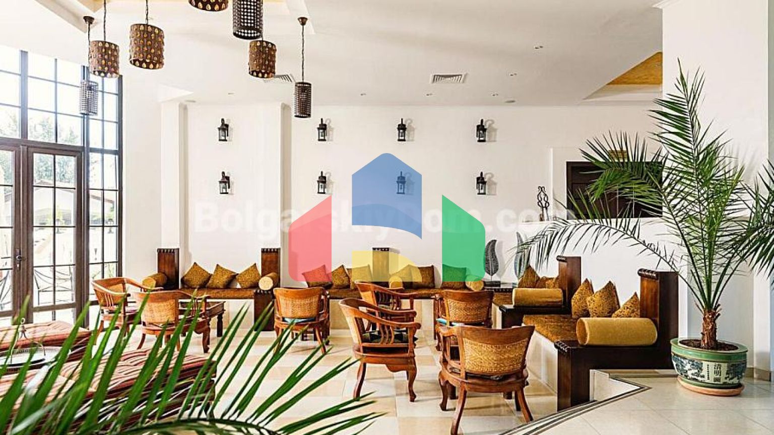 Обзор Клиф Бич