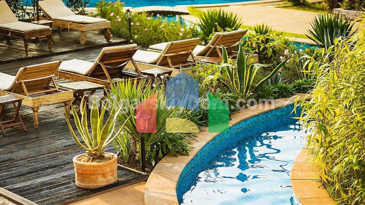 Обзор Клиф Бич