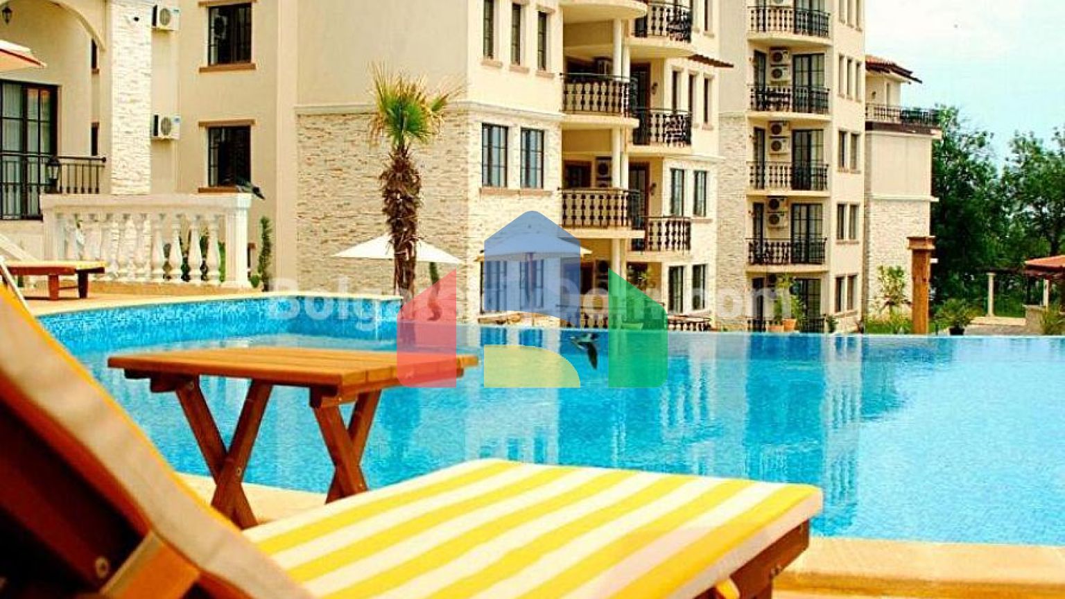 Обзор Клиф Бич